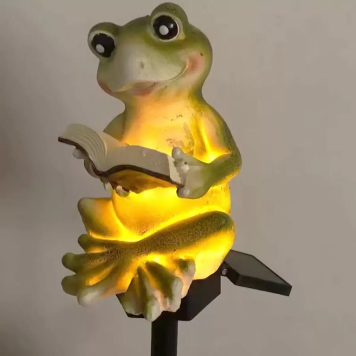 LED záhradné svietidlo v tvare žaby