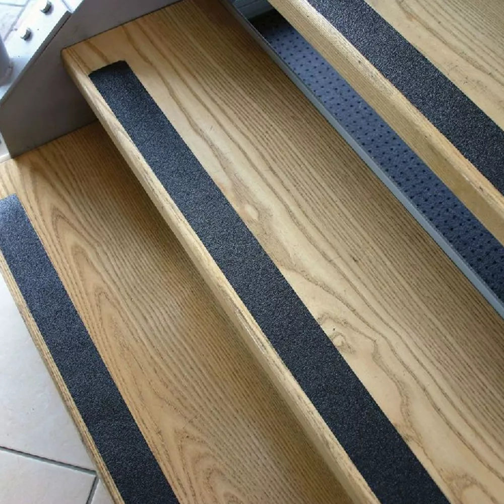Nekĺzavý pás na schody (čierny)