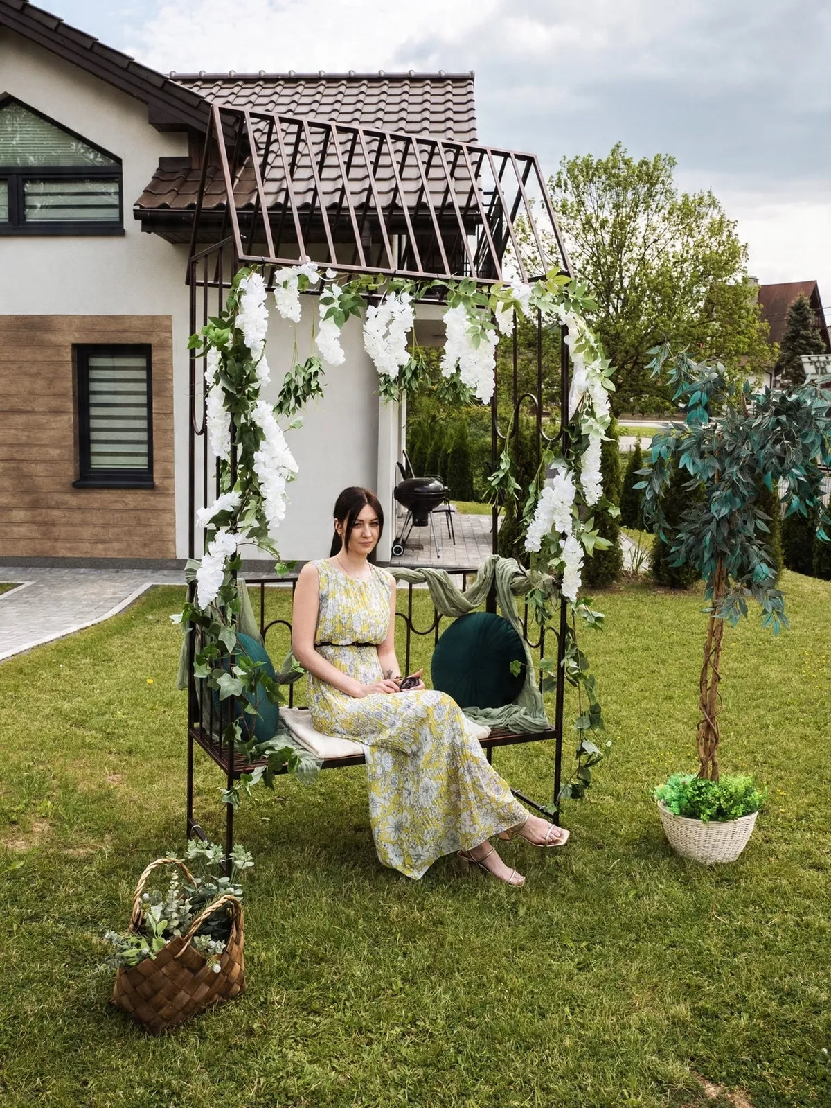 Záhradná pergola s lavičkou, antická hnedá farba, kovová
